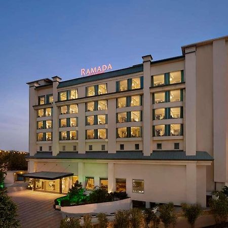 รามาดา บาย วินด์แฮม นิวเดลี ปิตัมปุระ Hotel ภายนอก รูปภาพ