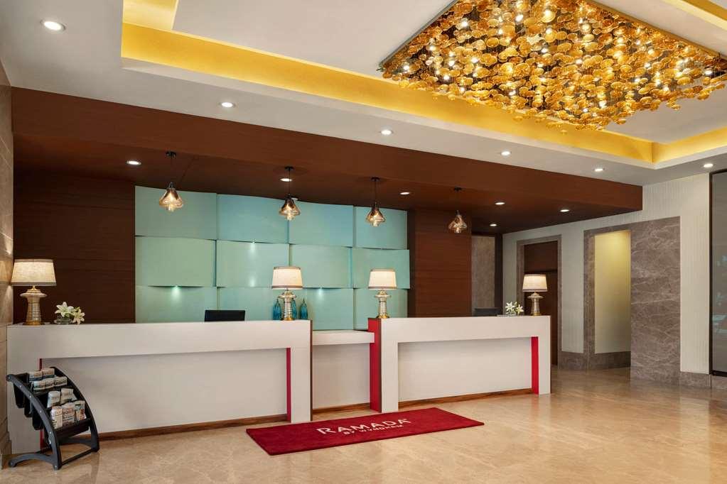 รามาดา บาย วินด์แฮม นิวเดลี ปิตัมปุระ Hotel ภายนอก รูปภาพ